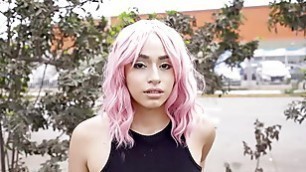 Sasha is a party cheerleader who receives financial aid in exchange for being fucked, a Peruvian meets hot challenges in public.