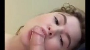 Chubby girl knows how to suck dick